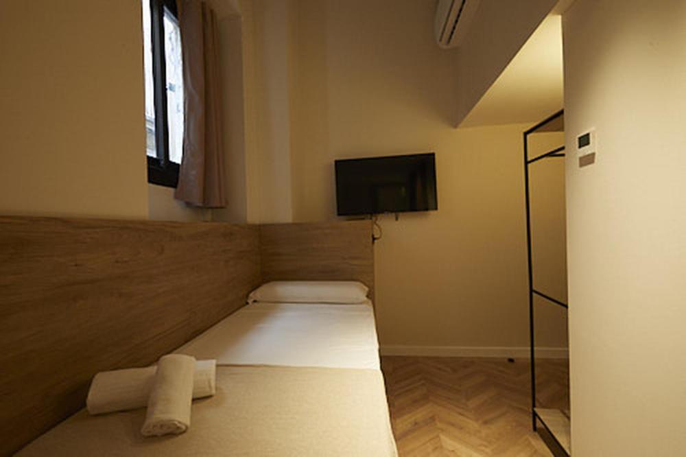 Hostal Parisien Barcelona Exterior foto
