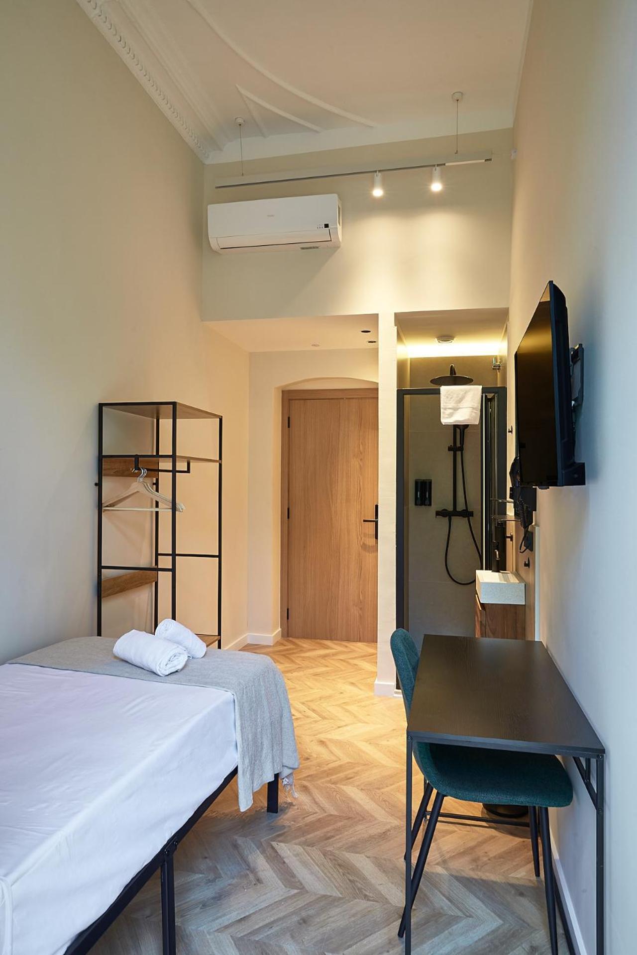 Hostal Parisien Barcelona Exterior foto